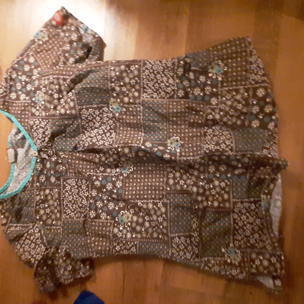 Scrub tops - Picture 4 of 4